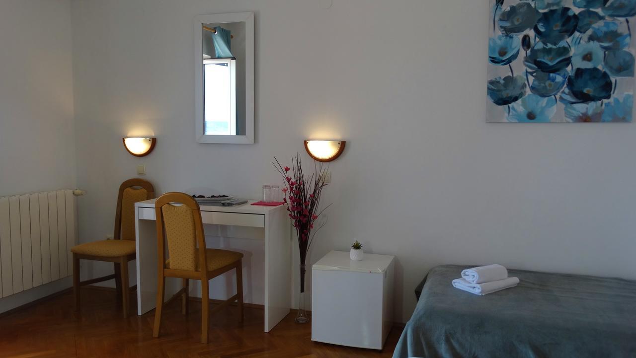 Guest House Mamut Kaštela Eksteriør bilde