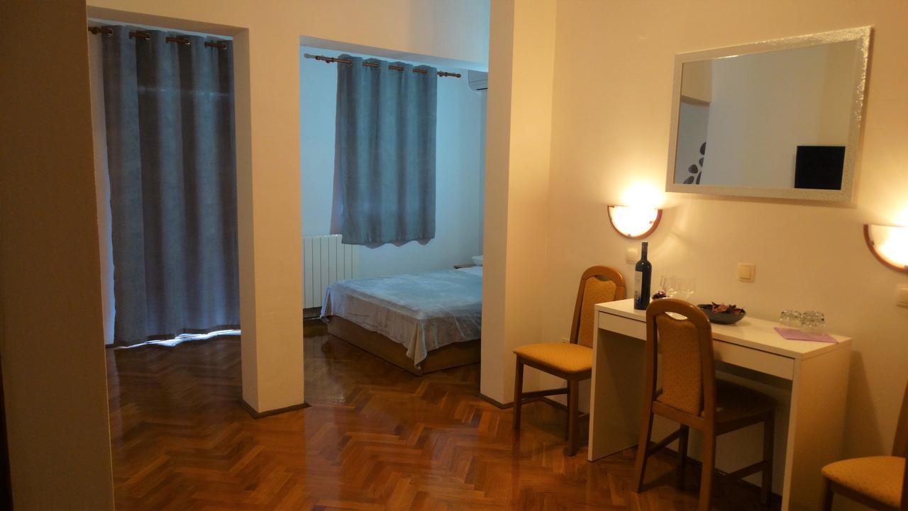 Guest House Mamut Kaštela Eksteriør bilde