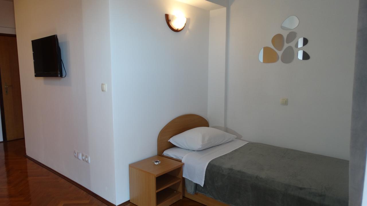 Guest House Mamut Kaštela Eksteriør bilde