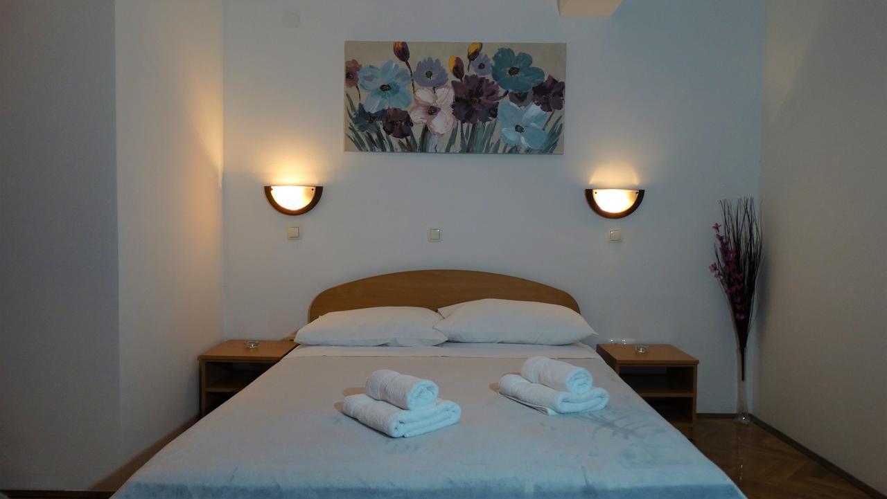 Guest House Mamut Kaštela Eksteriør bilde